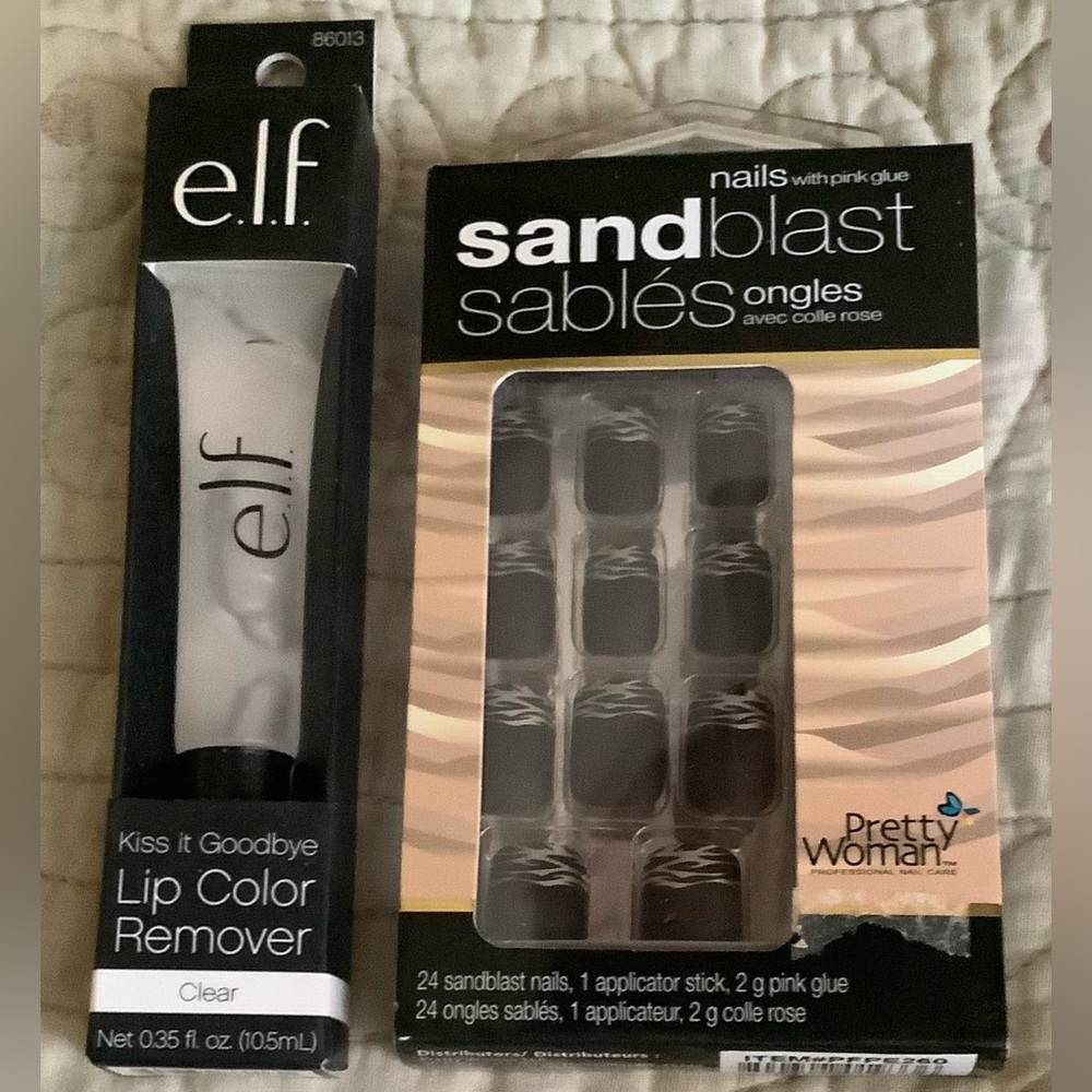 🌹BUNDLE: 24 Fake Nails That don’t Look fake and lip colour remover